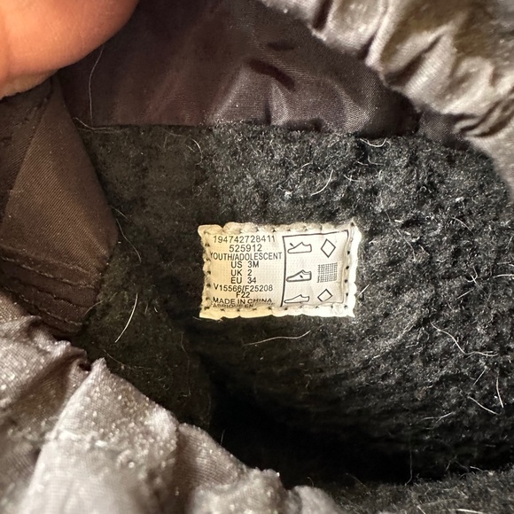 Lands End Snowflake Insulated Winter Boots, Size 3, Black - Picture 7 of 8